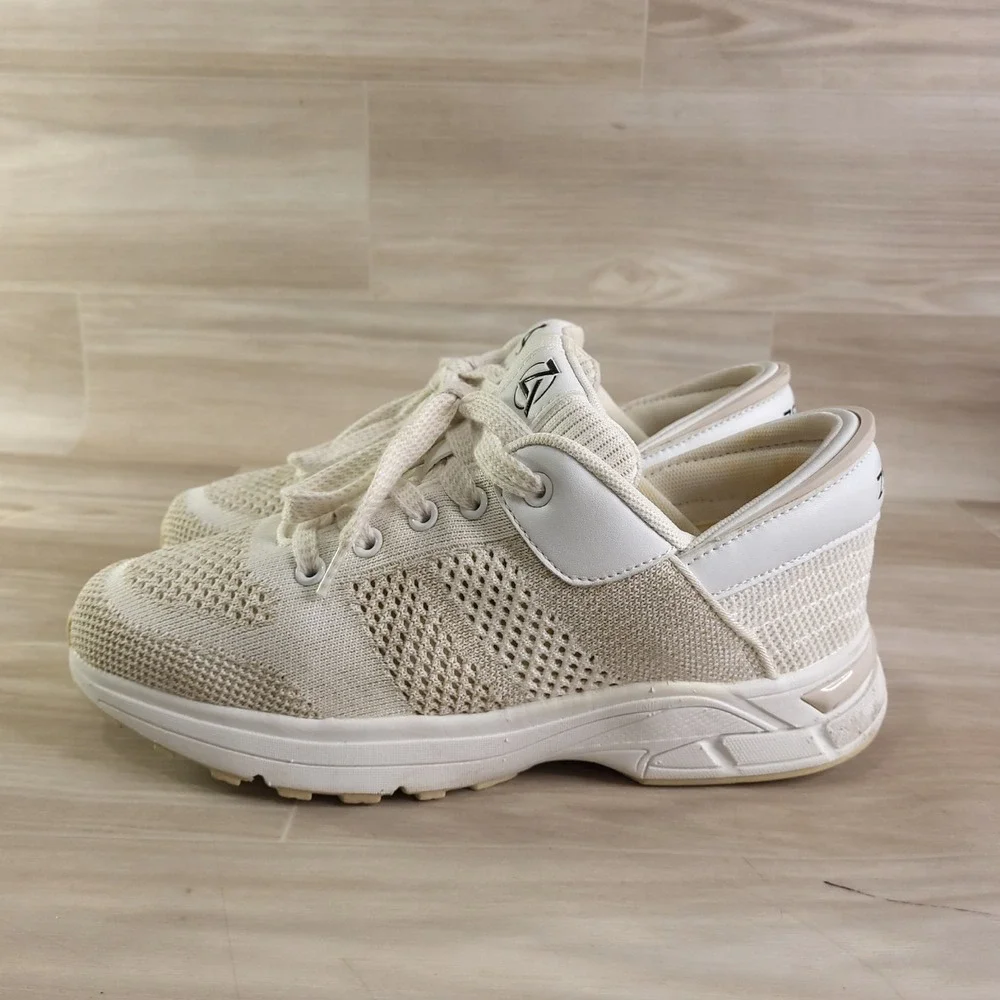 Zeba Hands Free Sneakers Womens 9.5 Cream White Knit Slip On Walking Shoes